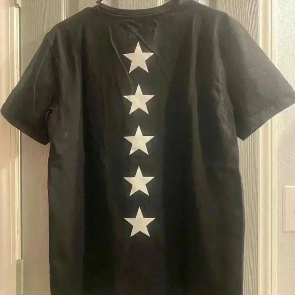 Bart Simpson short sleeve felt appliqué with him spinning basketball. Mens Med - Picture 6 of 8